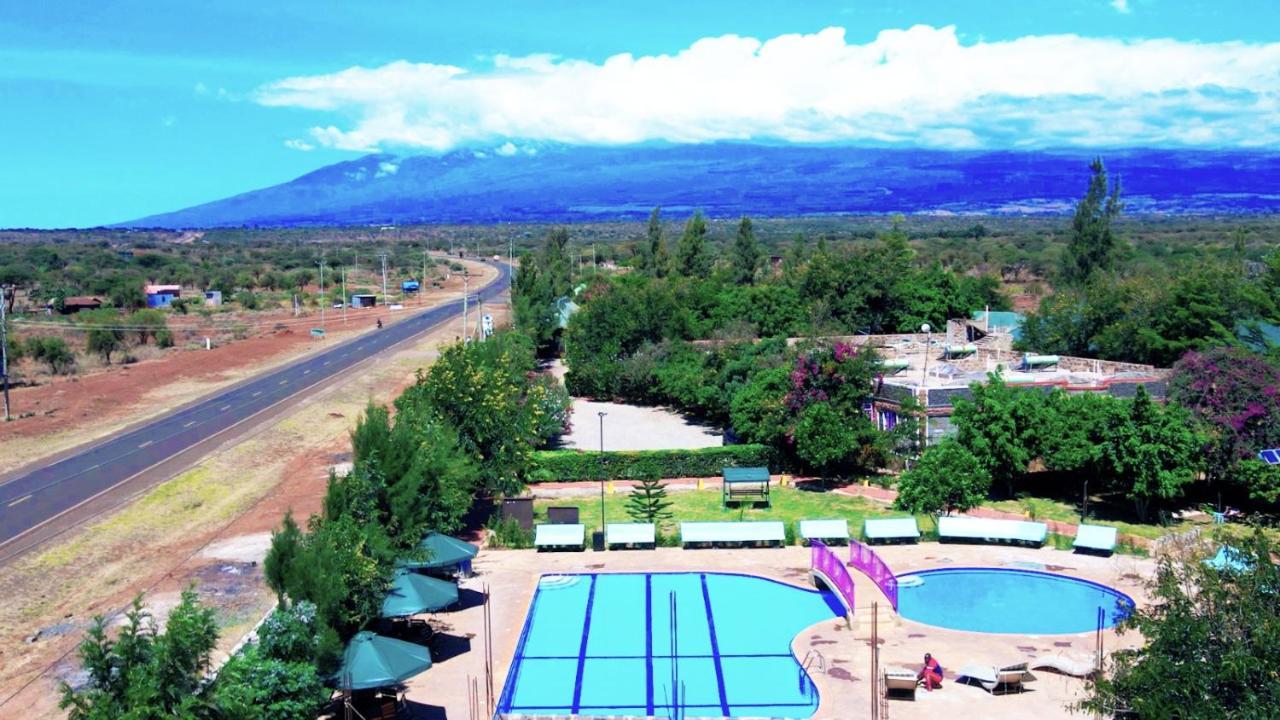 Amboseli Gateway Hotel Kimana Exteriör bild