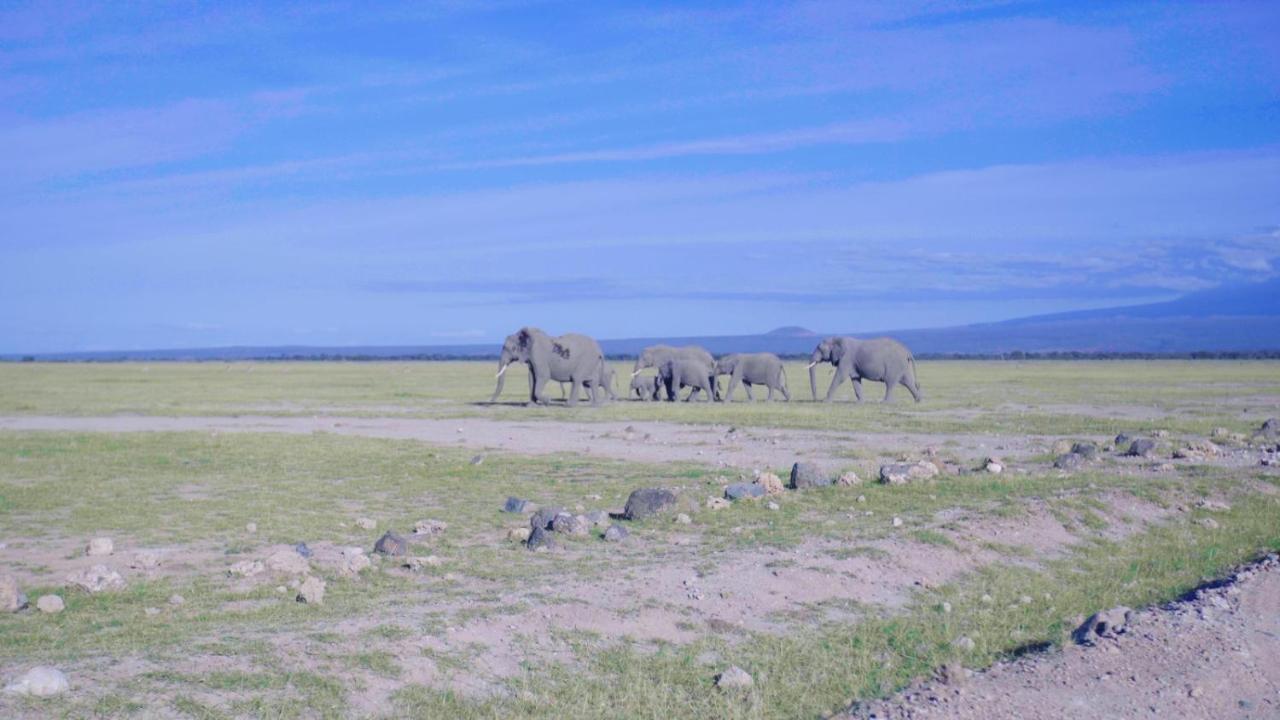 Amboseli Gateway Hotel Kimana Exteriör bild